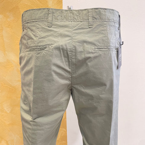 Image of Pantalone chino verde Vanity Collection