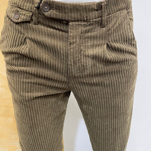 Image of Pantalone velluto costa larga Vanity Collection