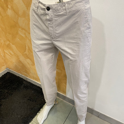 Image of Pantalone chino sabbia Vanity Collection