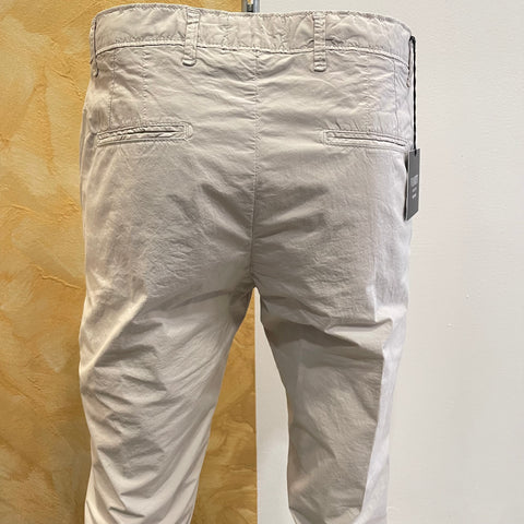 Image of Pantalone chino sabbia Vanity Collection