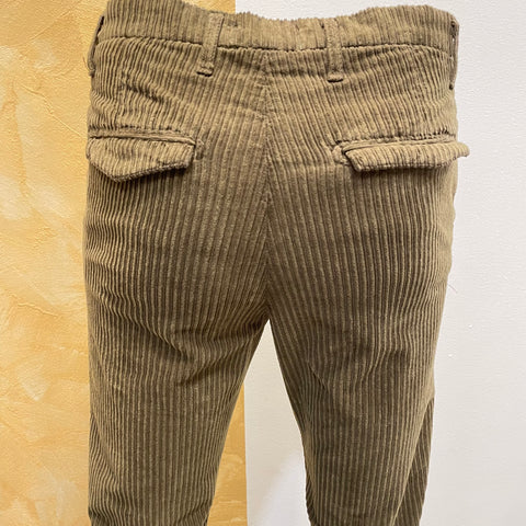 Image of Pantalone velluto costa larga Vanity Collection
