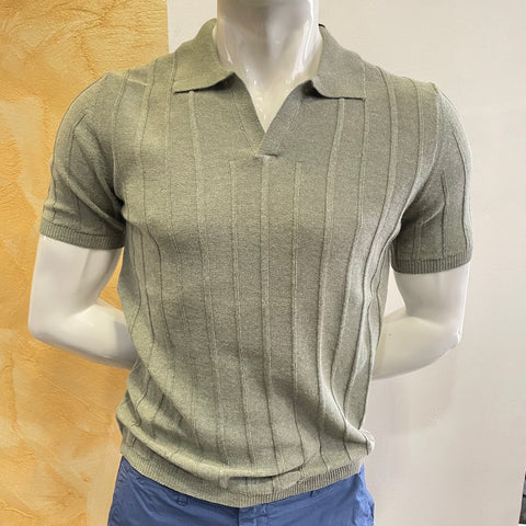 Image of Polo senza bottoni verde Telamira